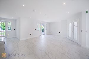 Photo 16- click for photo gallery